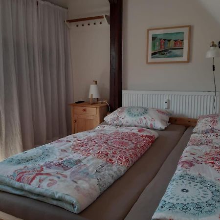 Giebelzimmer Mit Weinbergblick 施泰滕 外观 照片