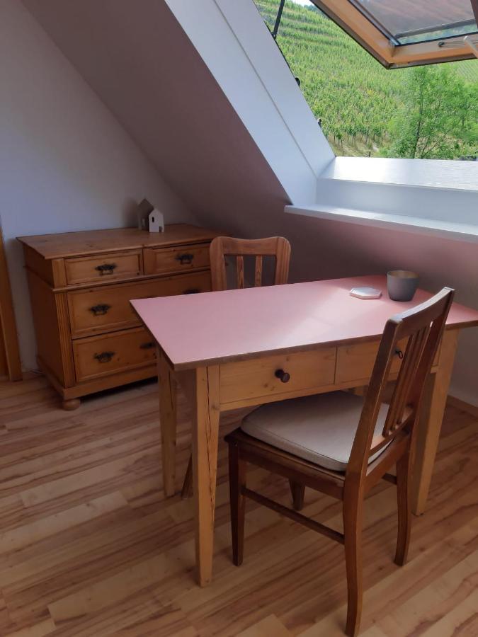 Giebelzimmer Mit Weinbergblick 施泰滕 外观 照片
