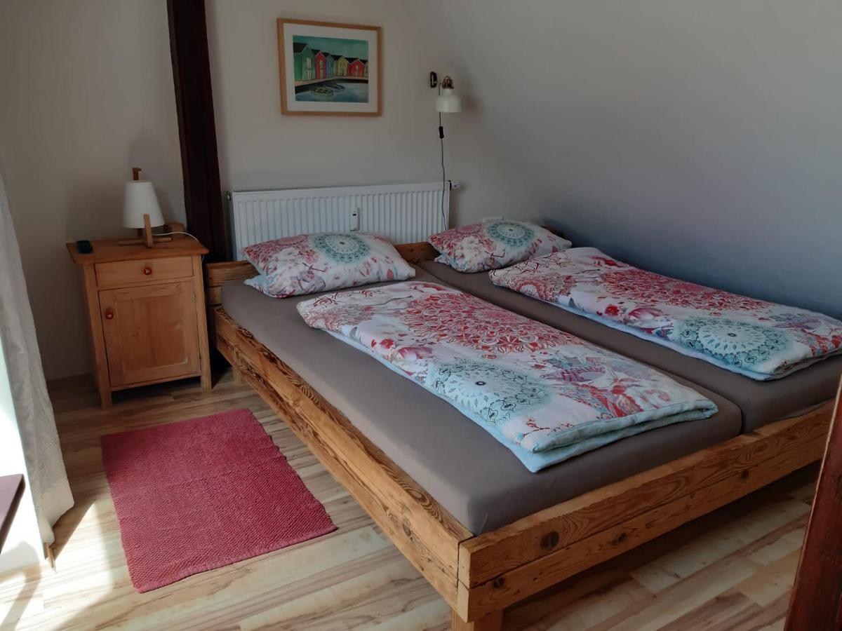Giebelzimmer Mit Weinbergblick 施泰滕 外观 照片